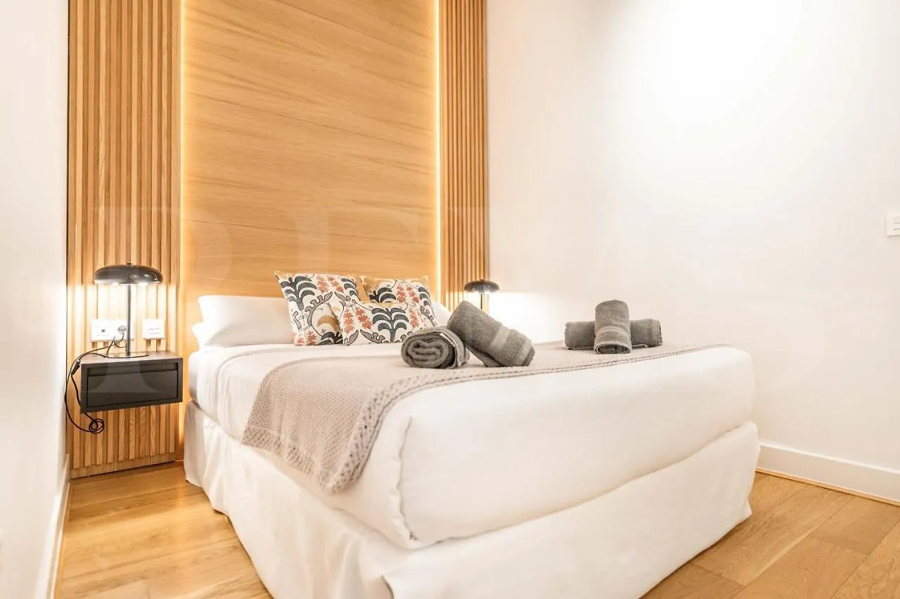 Apartment With Balcony In The Heart Of Malaga By Rems 0*,